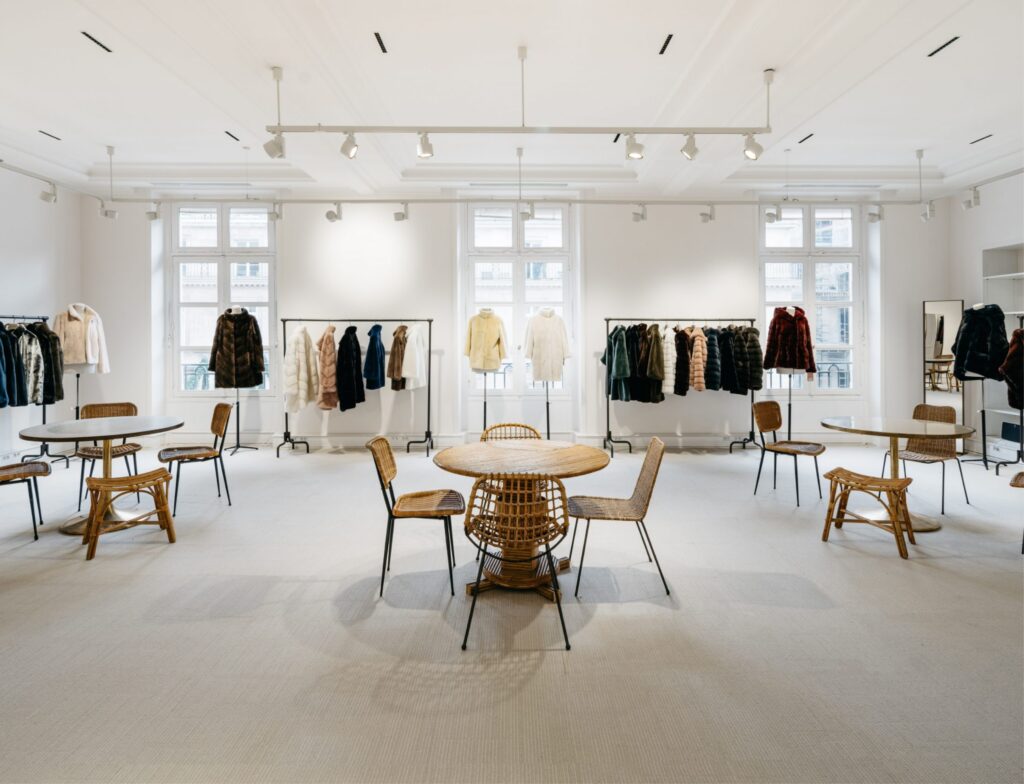 showroomwfurniture-1@2x